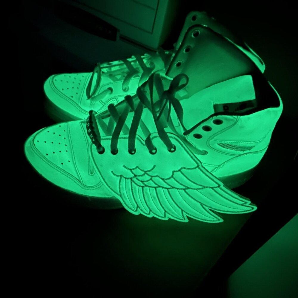 Adidas Rare JS Wings GID Jeremy Scott Glow In The Dark Sneakers US Mens 8.5 Shoe